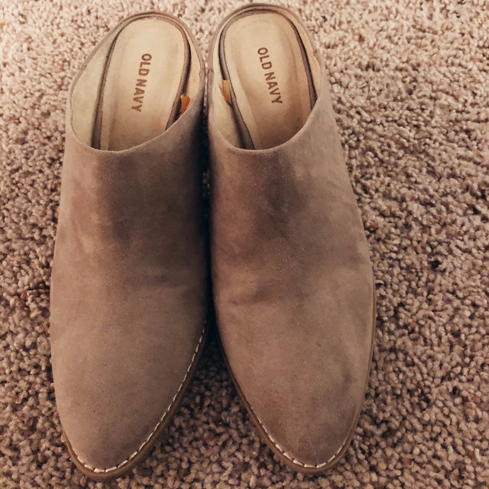 Old Navy grey suede mules